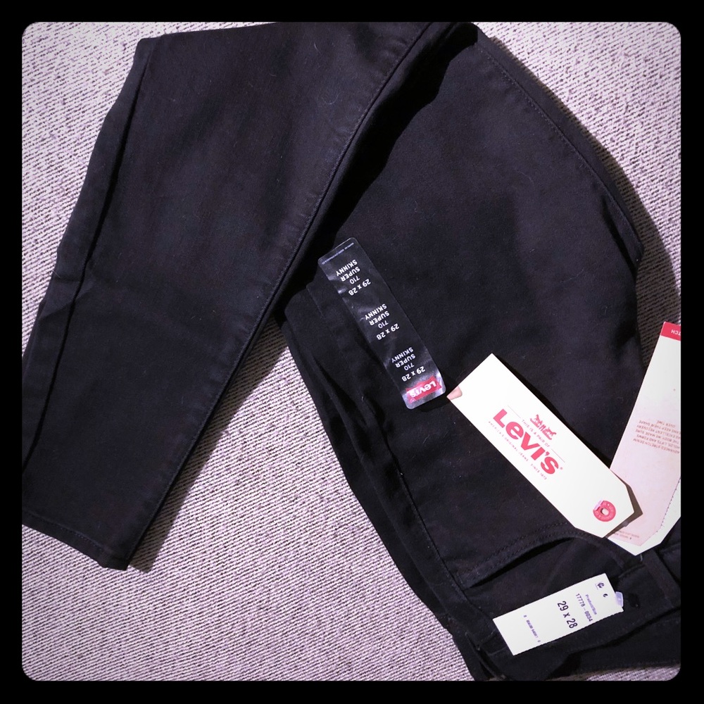 Levi’s Black Skinny Jeans